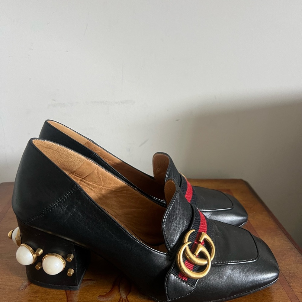 Gucci Black Leather Loafers with Red & Navy Stripe and Gold Hardware - Picture 3 of 9
